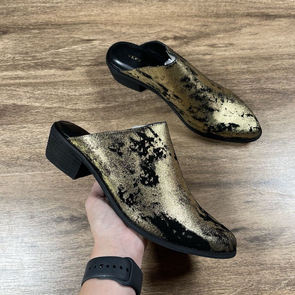Very Volatile Women's 8 Moonstruck Mules Booties Gold Black Slip On NEW